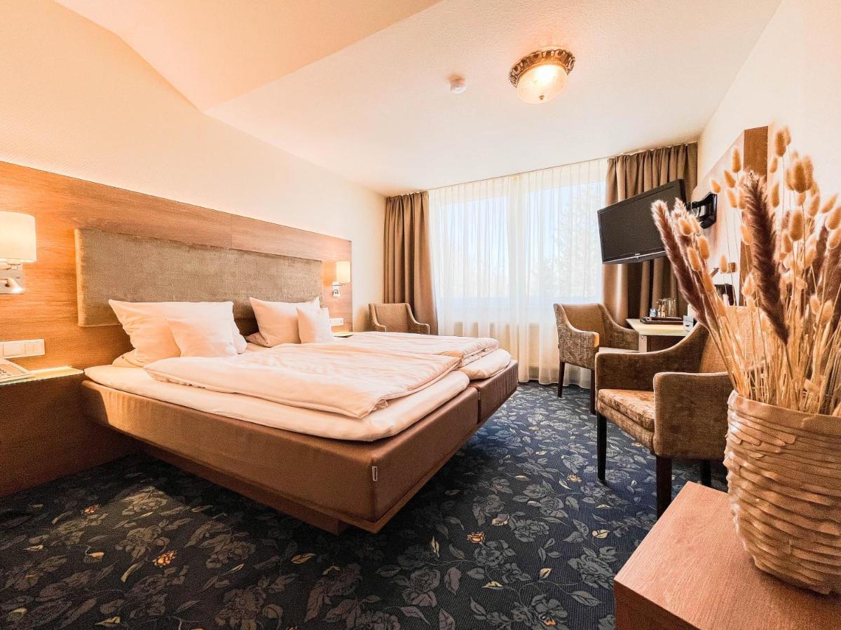 Hotel-Restaurant Vier Linden ชตาเดอ ภายนอก รูปภาพ