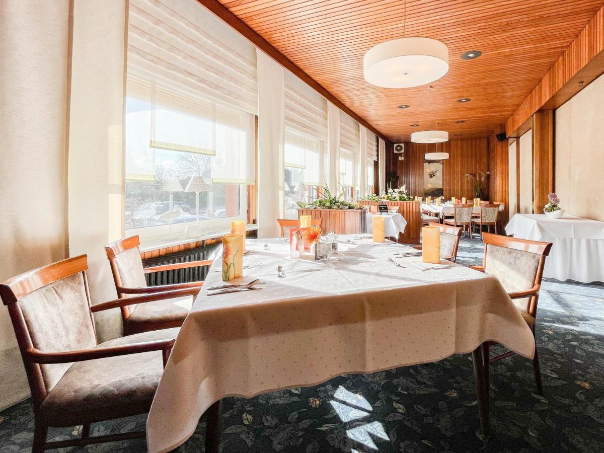 Hotel-Restaurant Vier Linden ชตาเดอ ภายนอก รูปภาพ