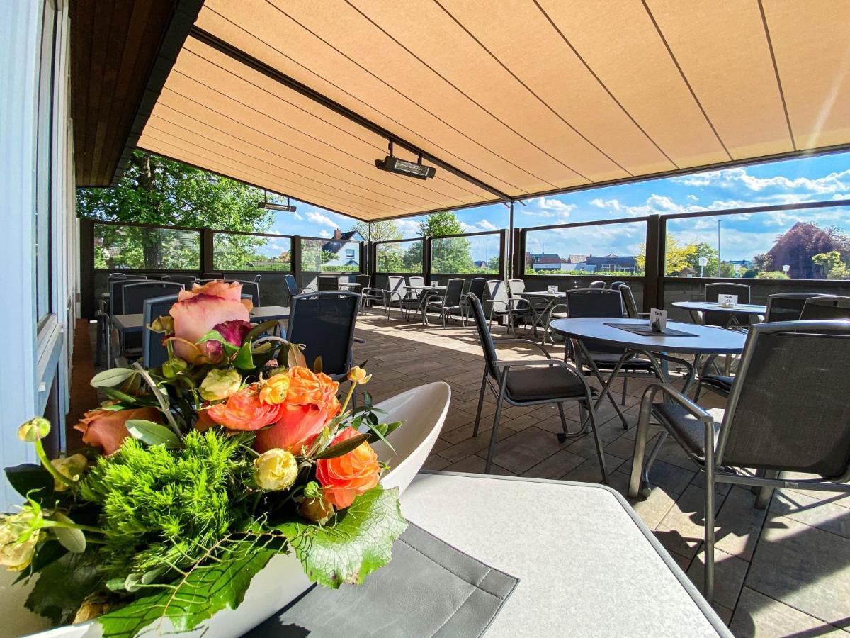 Hotel-Restaurant Vier Linden ชตาเดอ ภายนอก รูปภาพ