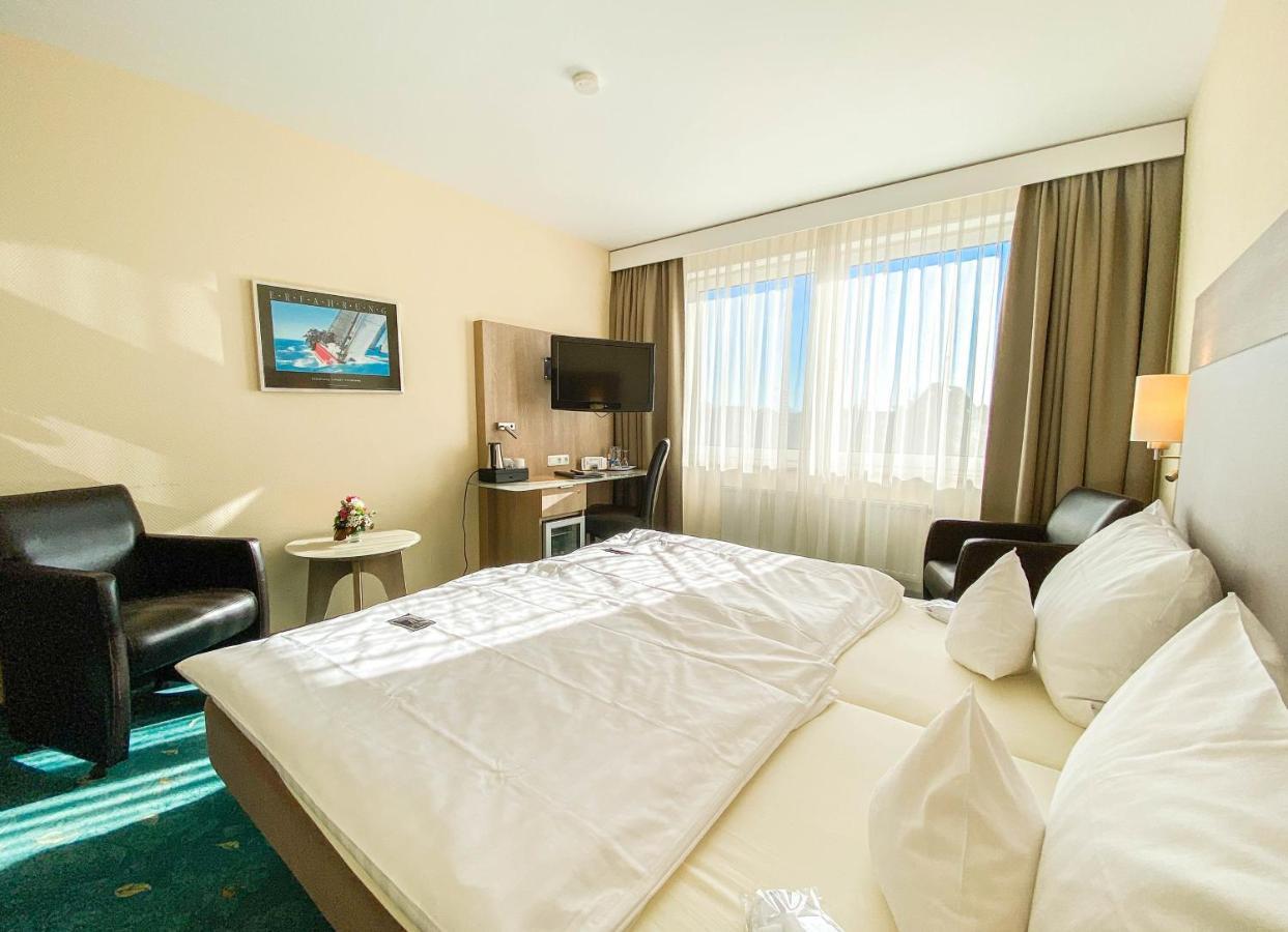 Hotel-Restaurant Vier Linden ชตาเดอ ภายนอก รูปภาพ